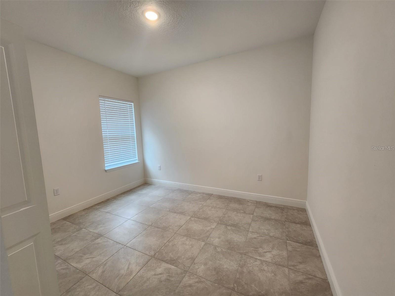 MARION OAKS UN 07 - Residential Lease