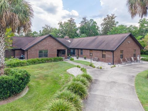 Photo of 2550 SE 40th Street, Ocala, FL 34480 (MLS # OM728270)