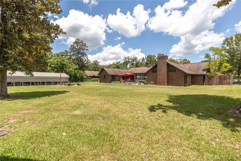 Tiny photo for 2550 SE 40th Street, Ocala, FL 34480 (MLS # OM728270)