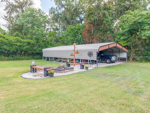 Tiny photo for 2550 SE 40th Street, Ocala, FL 34480 (MLS # OM728270)