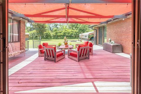 Tiny photo for 2550 SE 40th Street, Ocala, FL 34480 (MLS # OM728270)