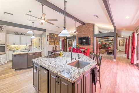 Tiny photo for 2550 SE 40th Street, Ocala, FL 34480 (MLS # OM728270)