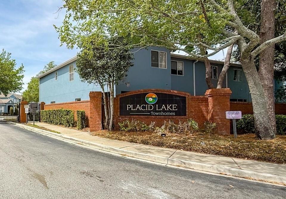 PLACID LAKE TWNHMS - Residential