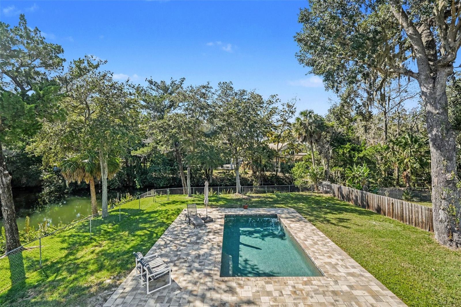 6101 AVENUE OF THE PALMS