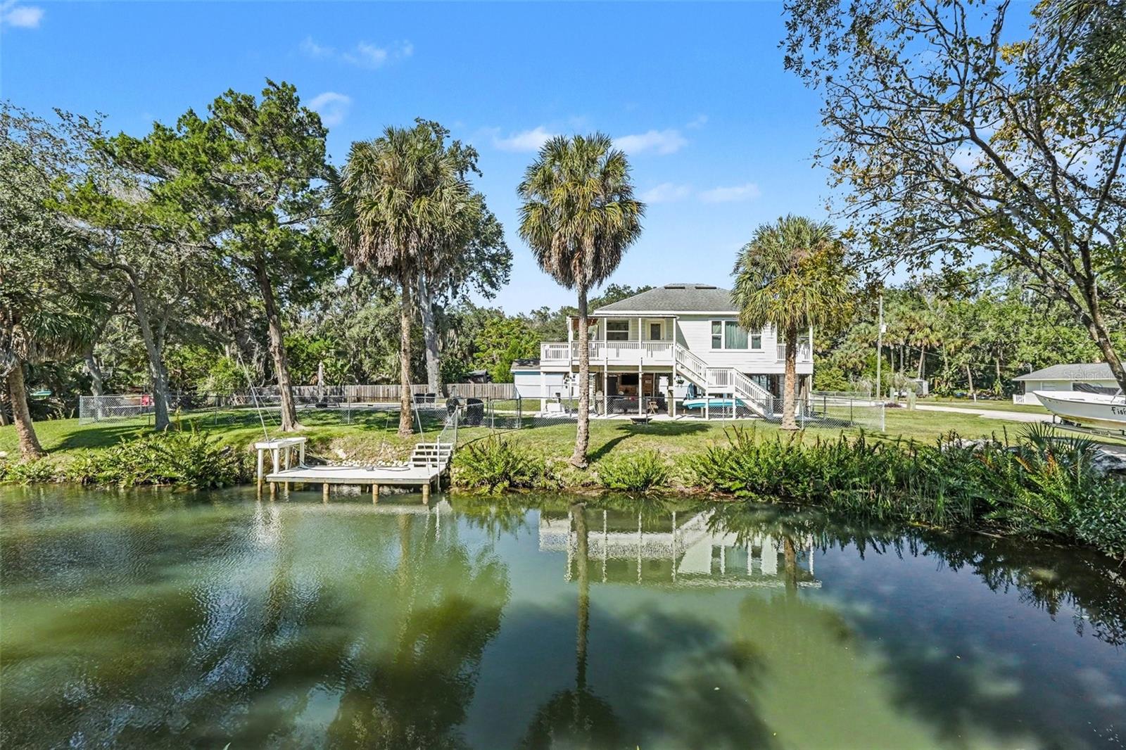 6101 AVENUE OF THE PALMS