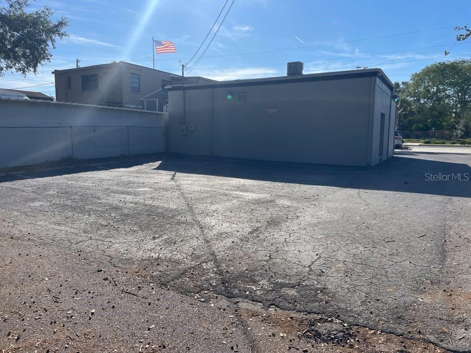 OVERBROOK - Commercial Sale