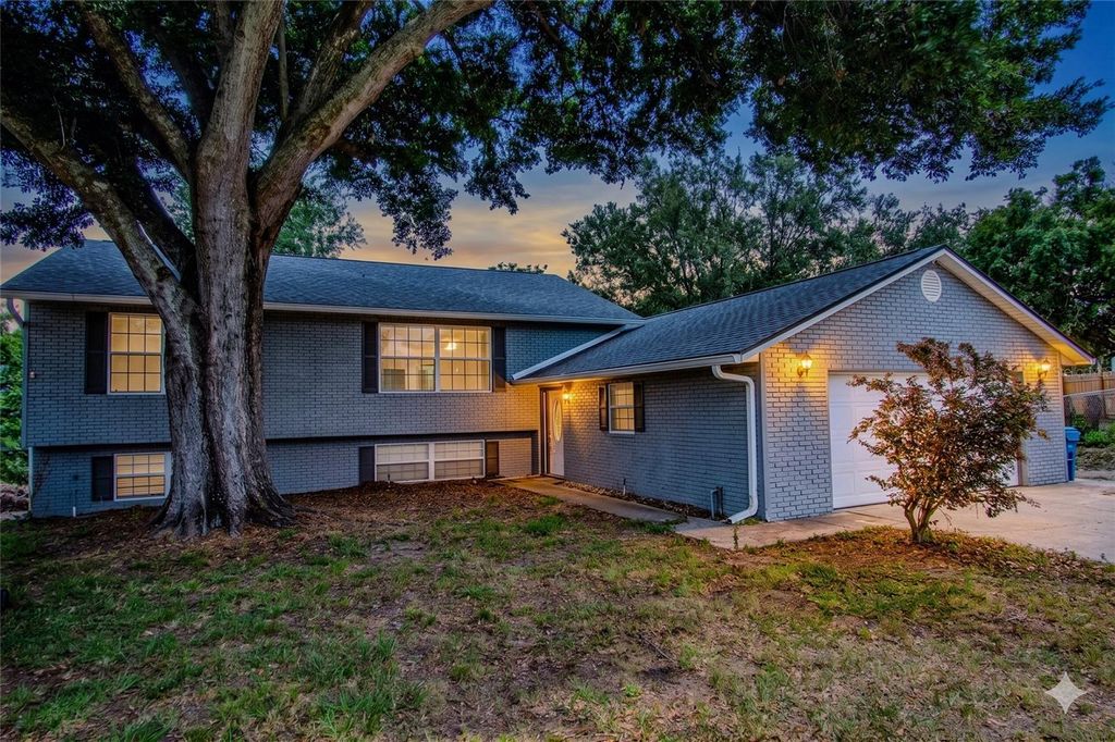 Photo of 2614 Crest Drive, Haines City, FL 33844 (MLS # O6406582)