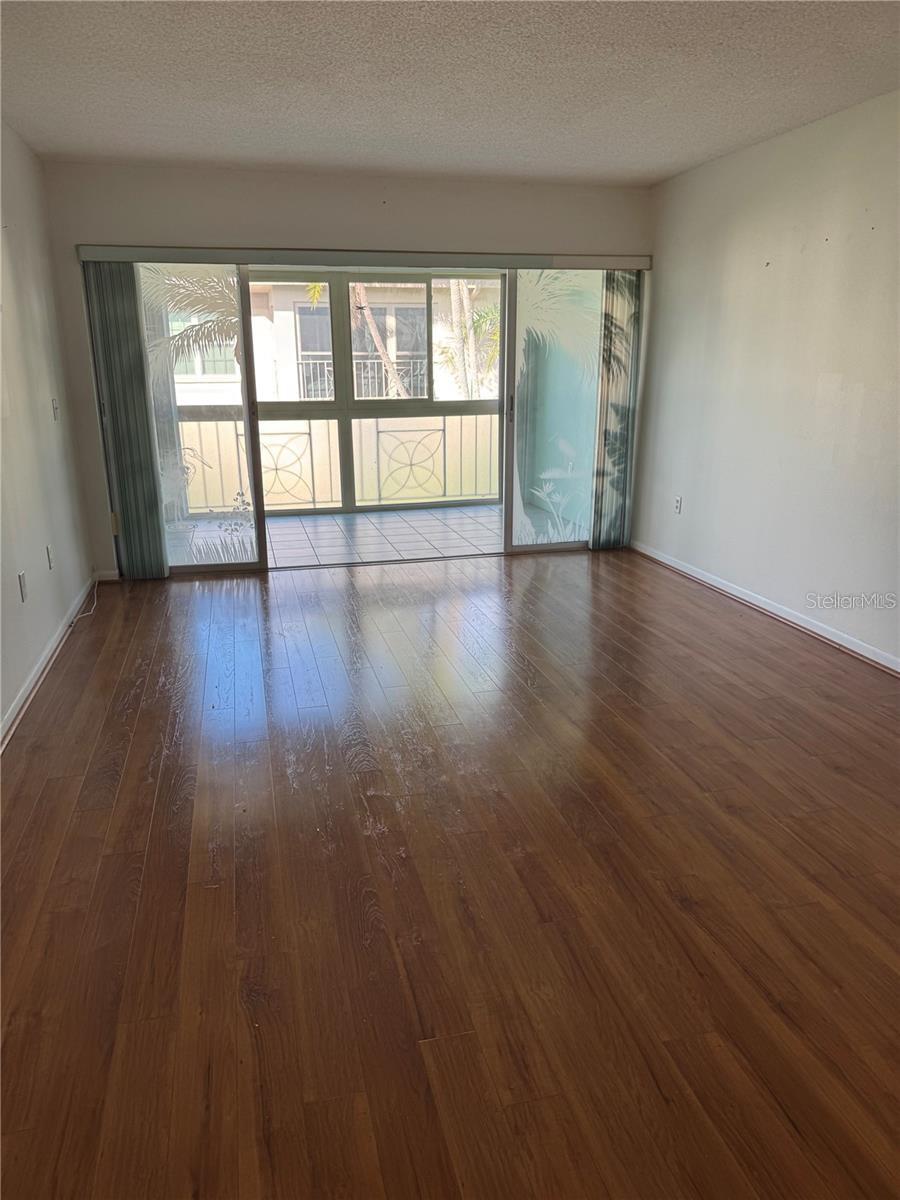 IMPERIAL COVE 5 - Residential Lease