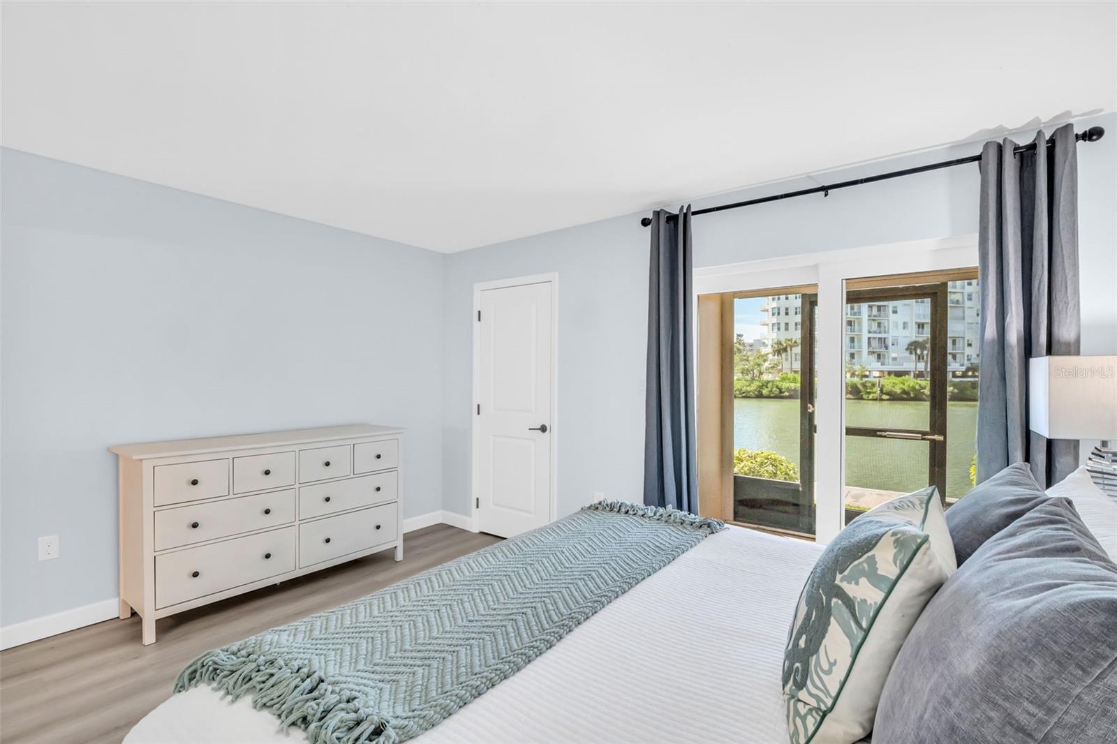 7930 SUN ISLAND DRIVE S 104