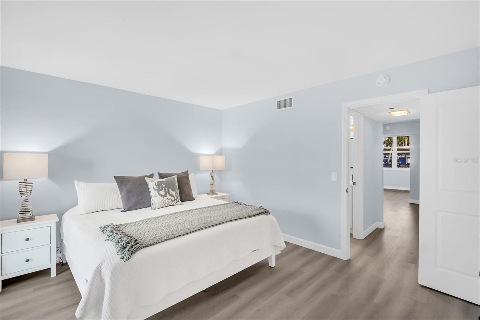 BAY ISLAND GROUP 13 - Residential