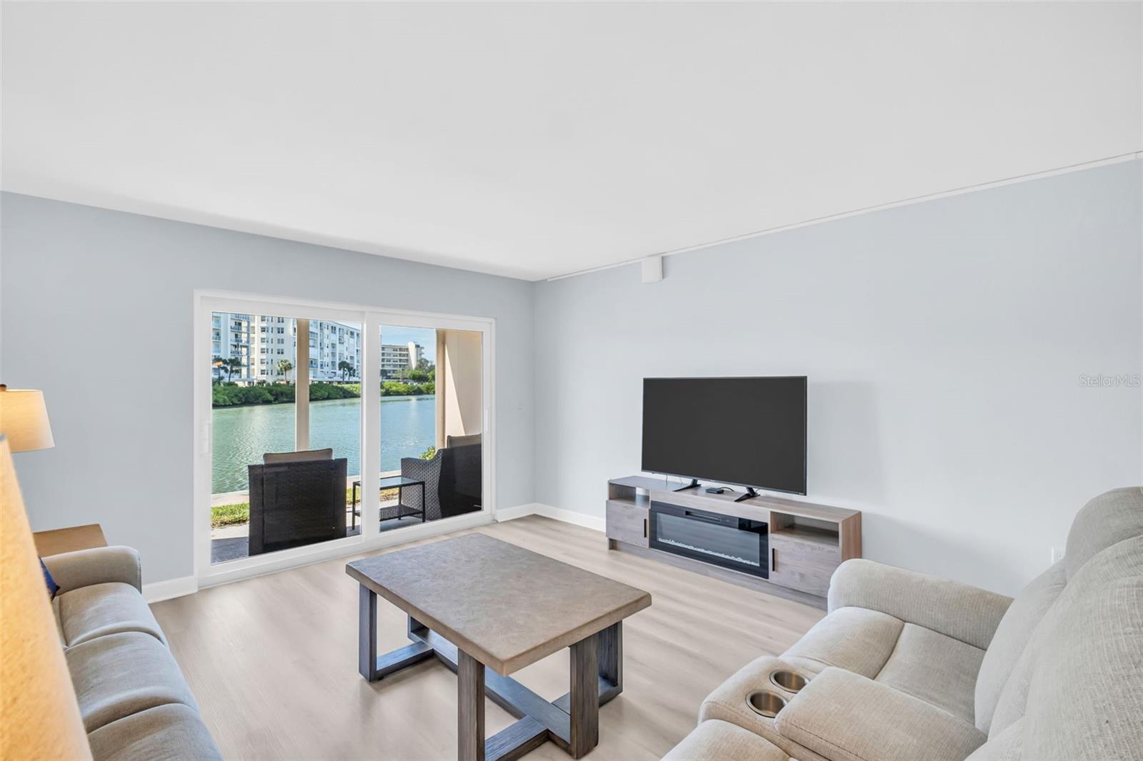 BAY ISLAND GROUP 13 - Residential