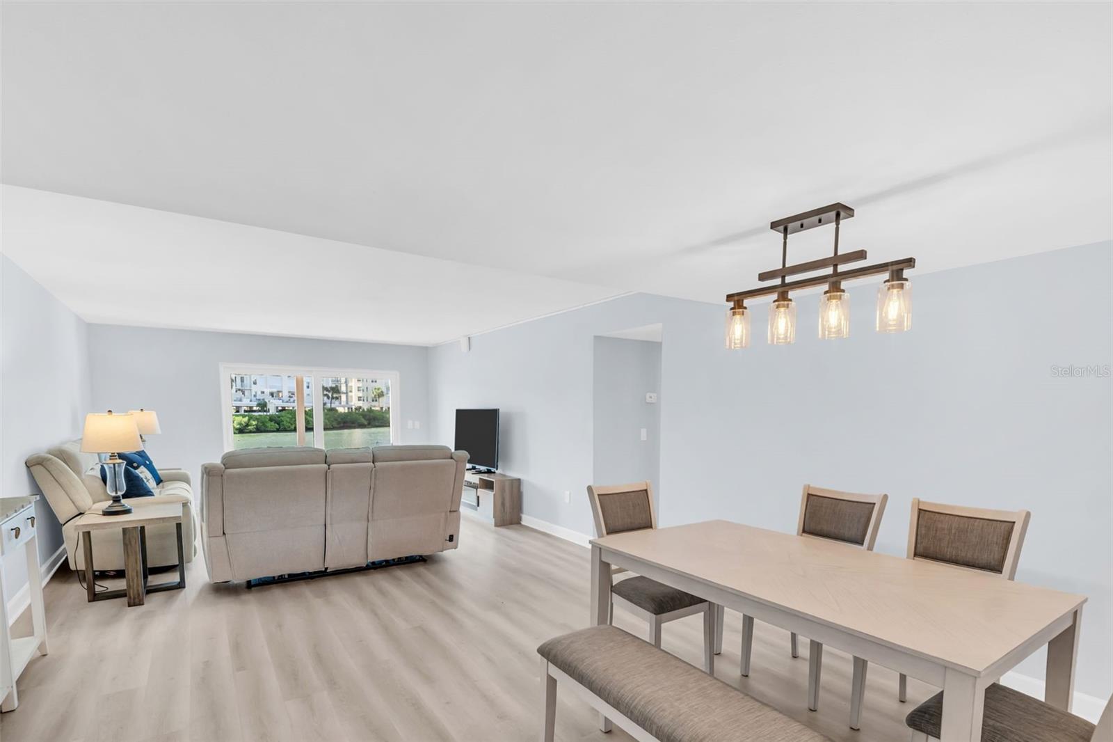 BAY ISLAND GROUP 13 - Residential