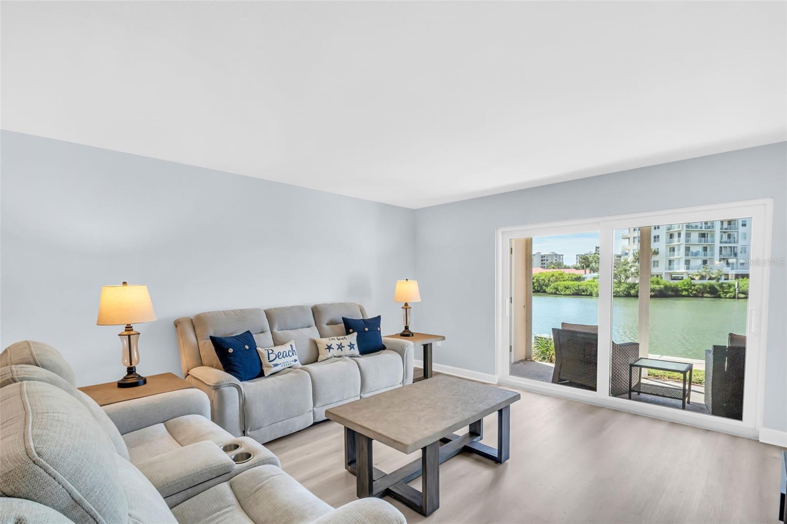 BAY ISLAND GROUP 13 - Residential