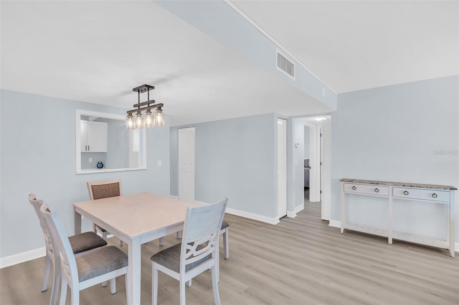 BAY ISLAND GROUP 13 - Residential