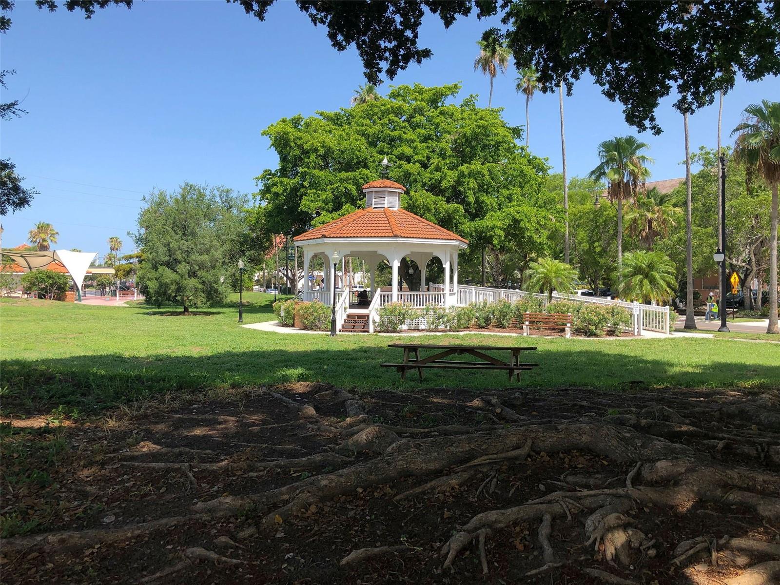 PURITAN ARMS - Residential