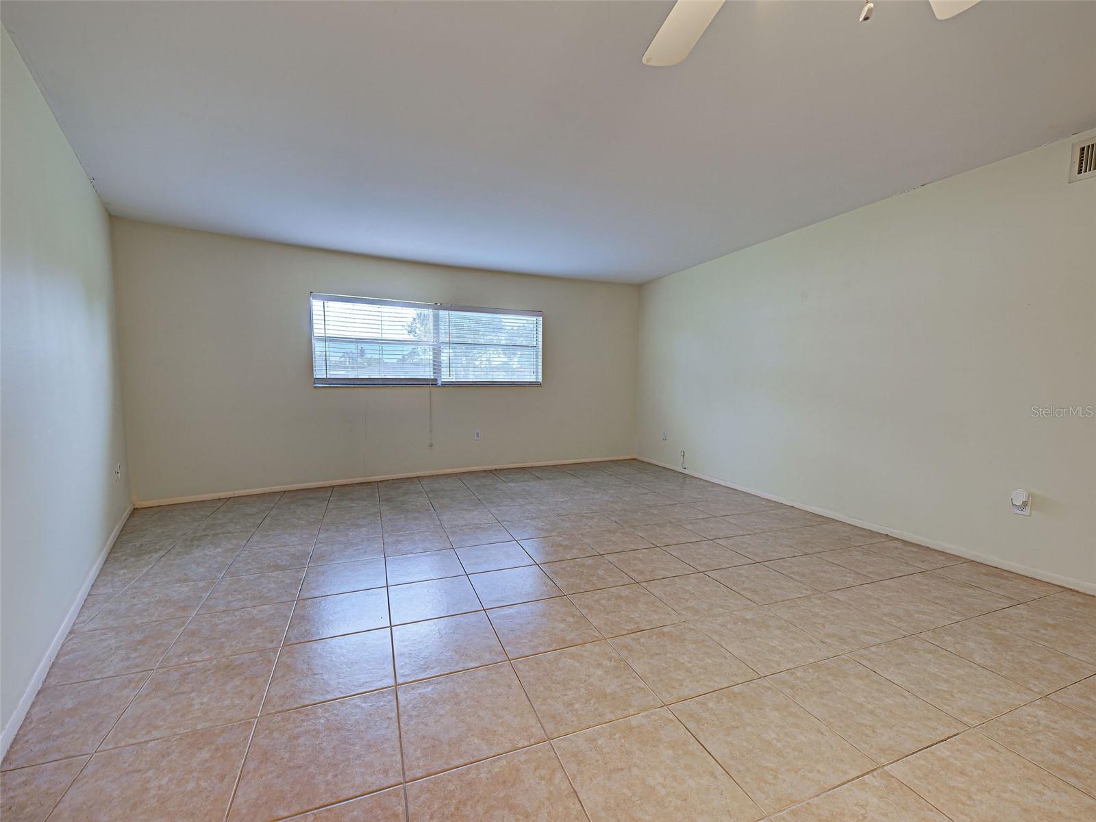 245 CENTER ROAD 109