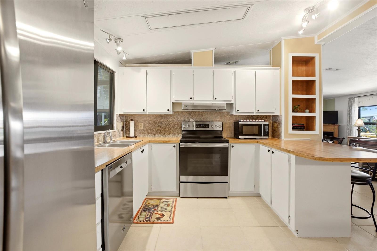 BURNT STORE COLONY MHP COOP - Residential