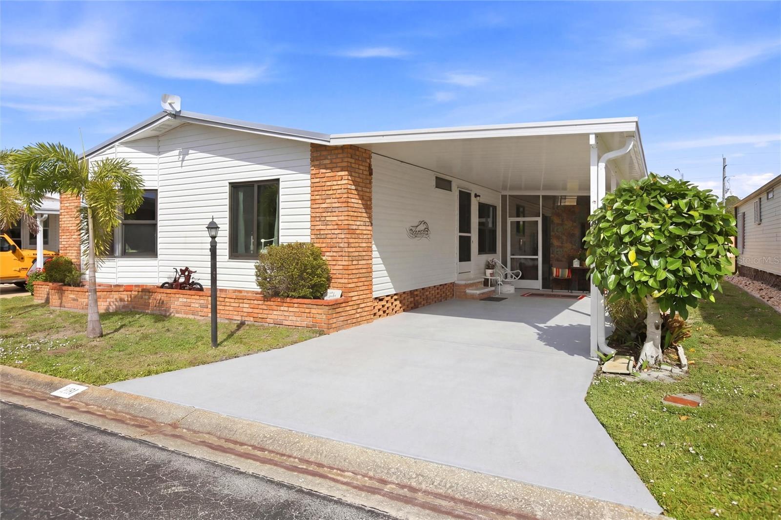 BURNT STORE COLONY MHP COOP - Residential