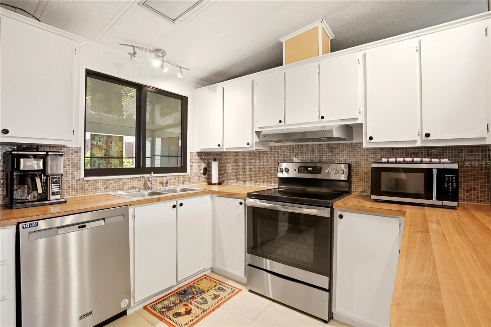 BURNT STORE COLONY MHP COOP - Residential