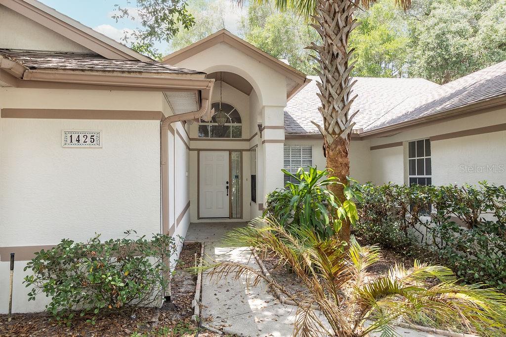 1425 WHISPERING WOODS WAY