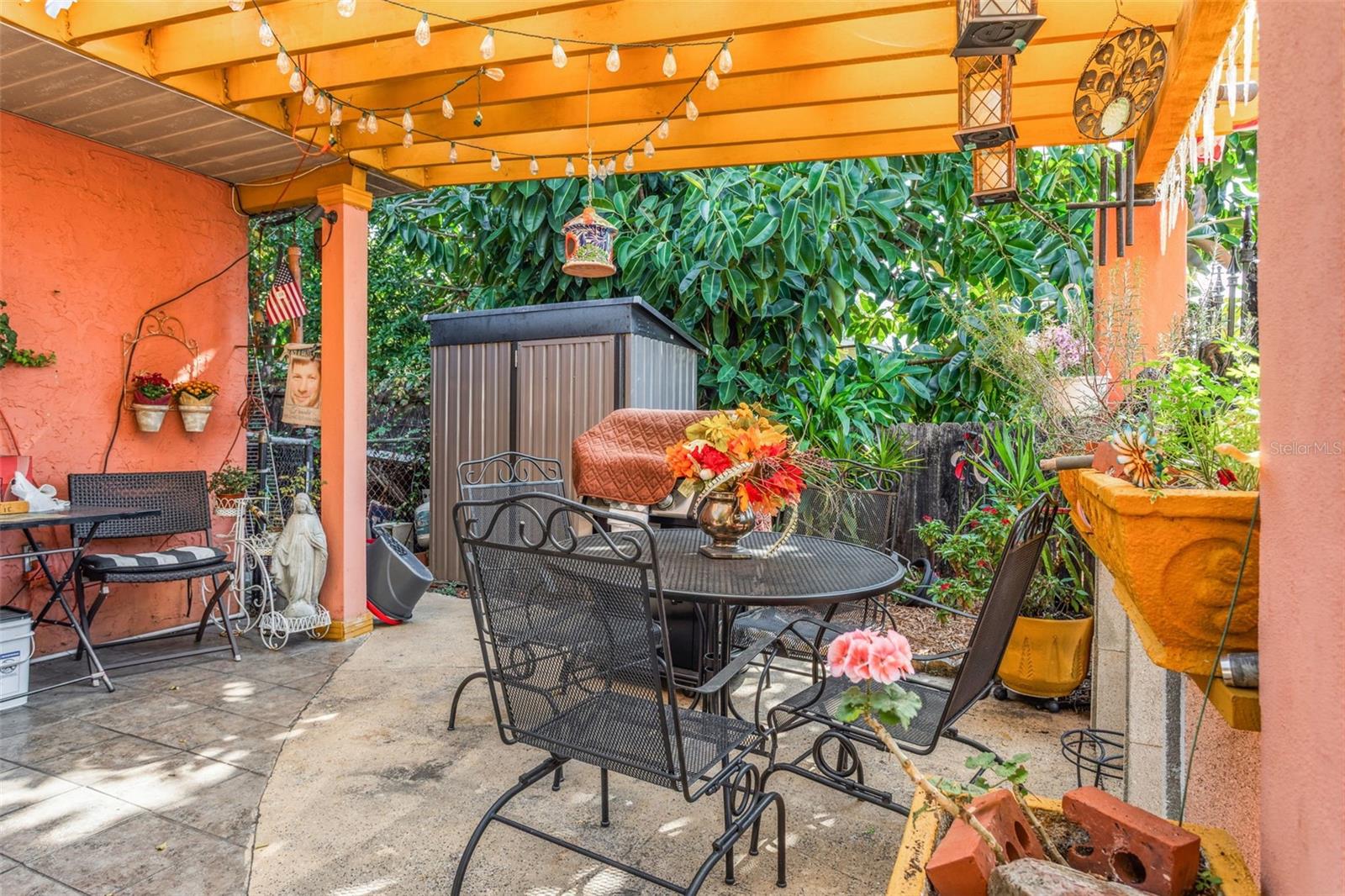 BEVERLY PARK - Residential