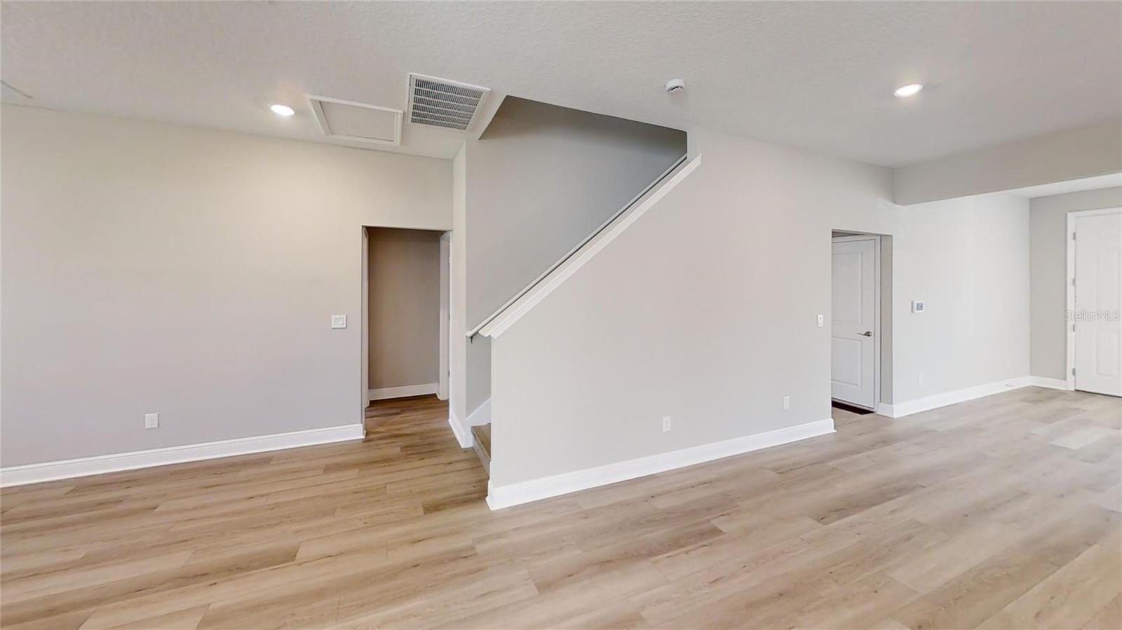 LEGENDS PRESERVE PHASE 1 - Residential Lease