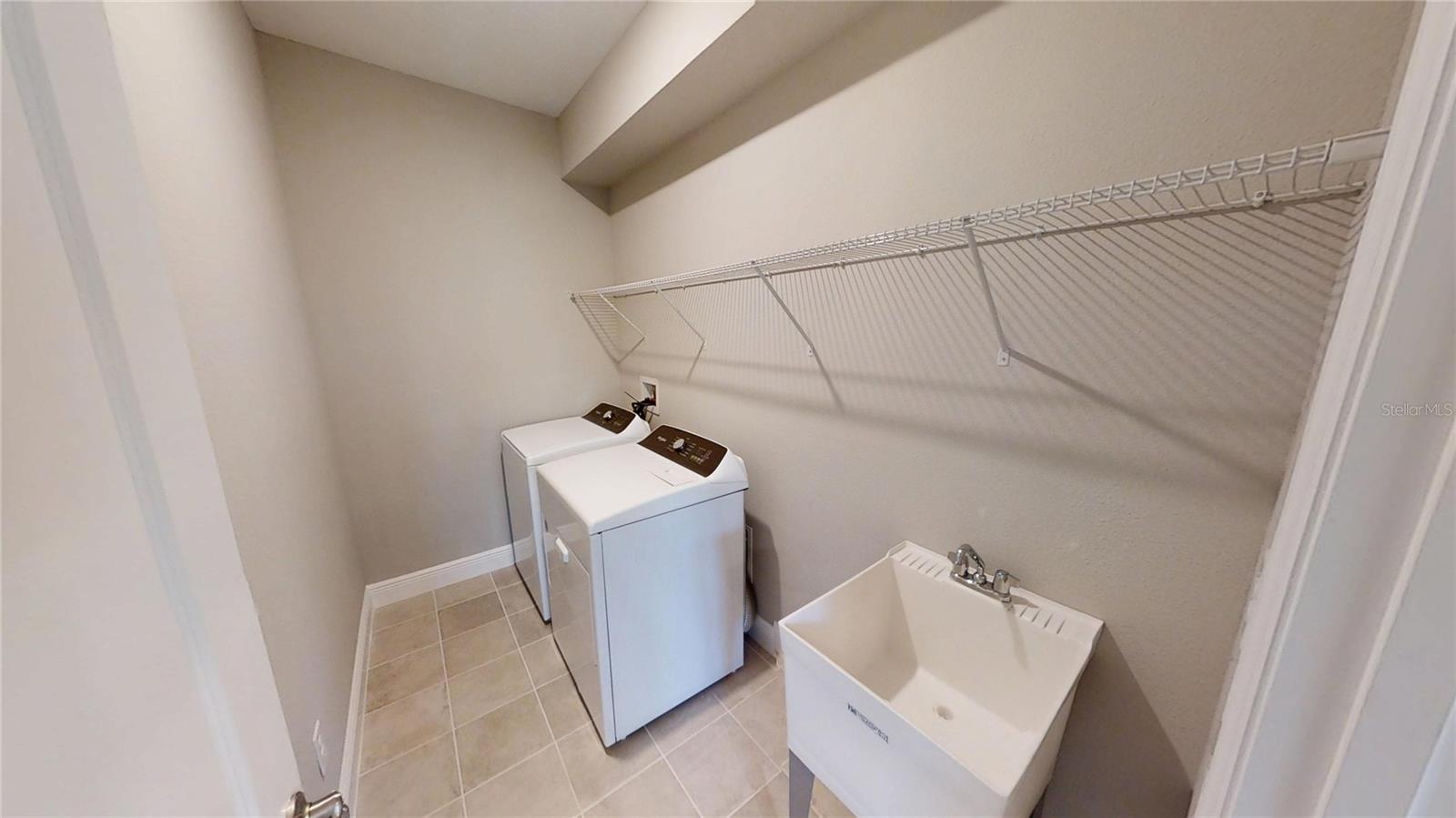 LEGENDS PRESERVE PHASE 1 - Residential Lease