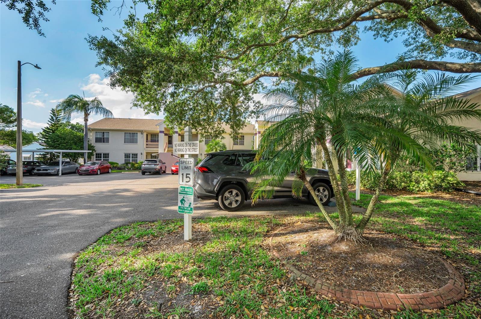 MILLPOND TRACE CONDO - Residential
