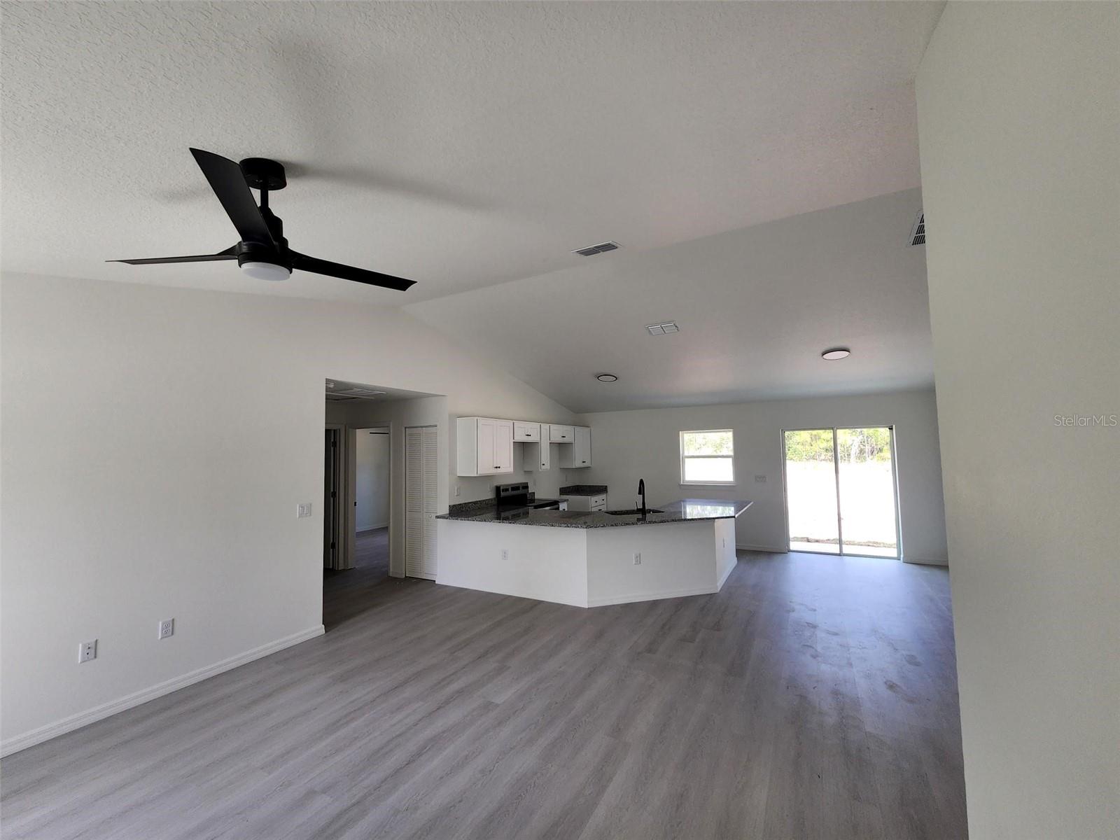 RAINBOW LAKES ESTATE - Residential