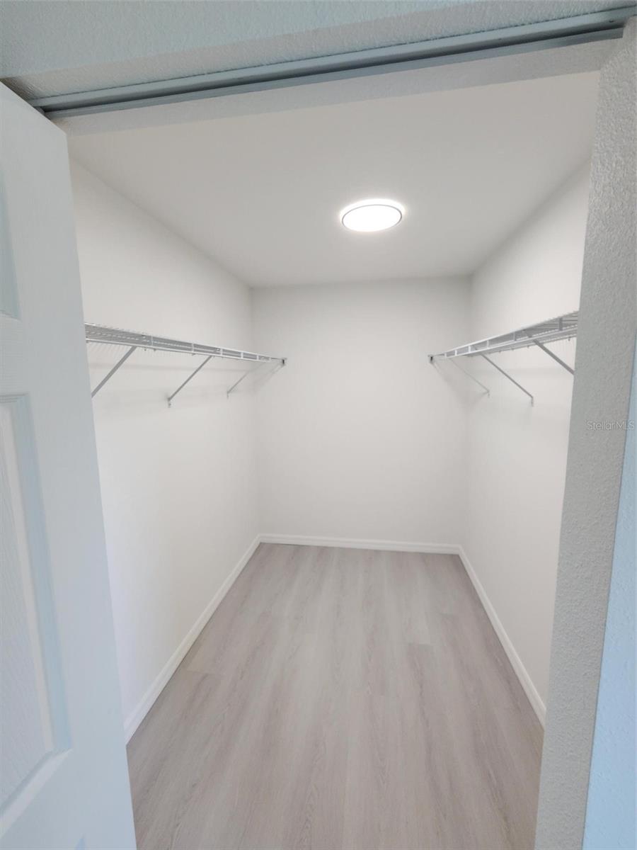 RAINBOW LAKES ESTATE - Residential