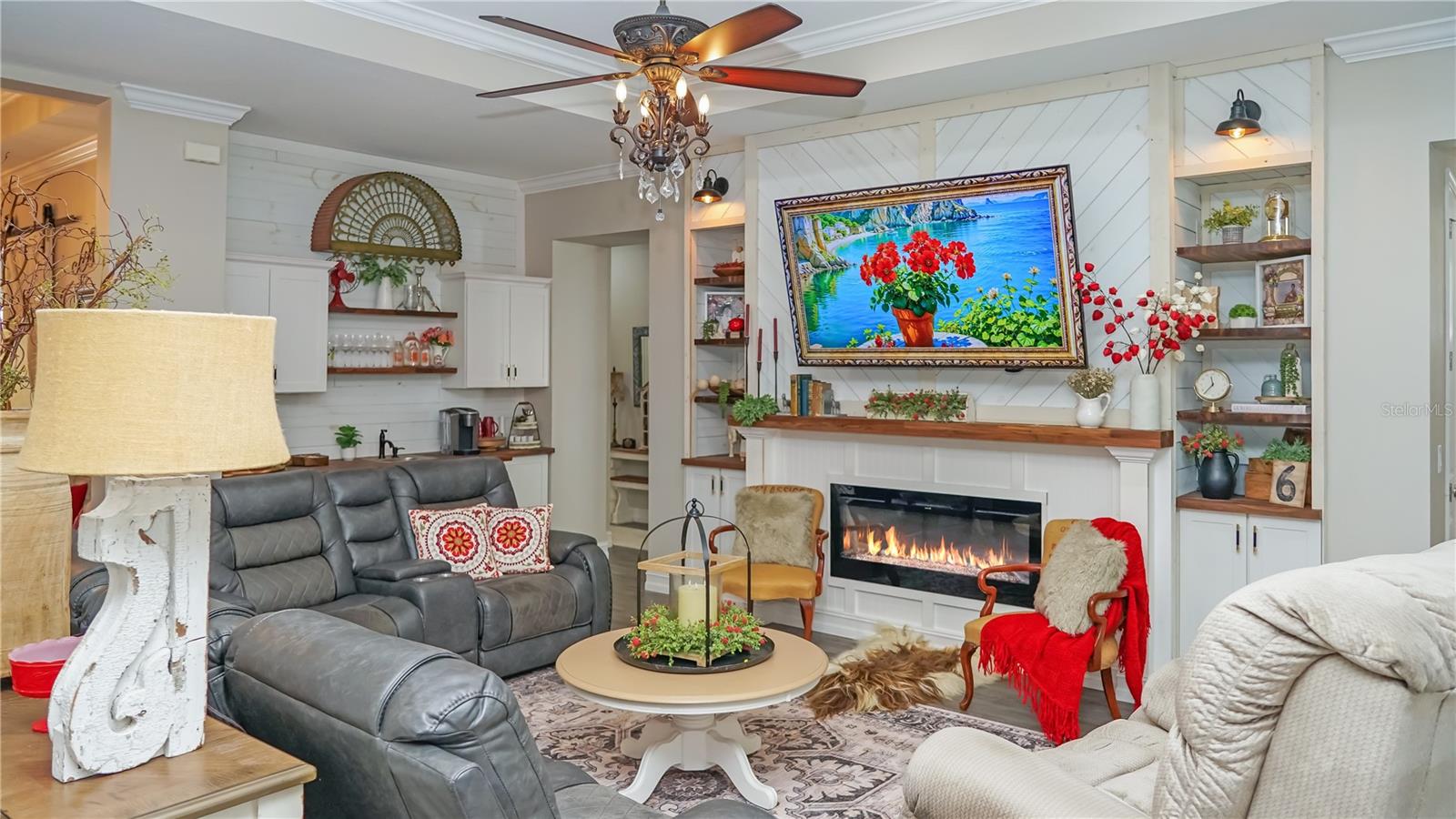 SOUTHERN HILLS - Residential