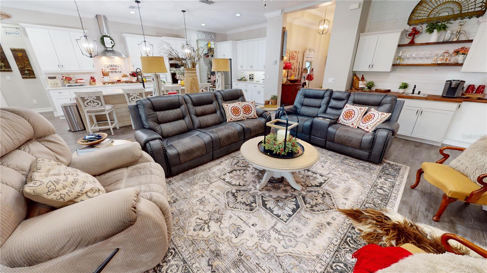 SOUTHERN HILLS - Residential