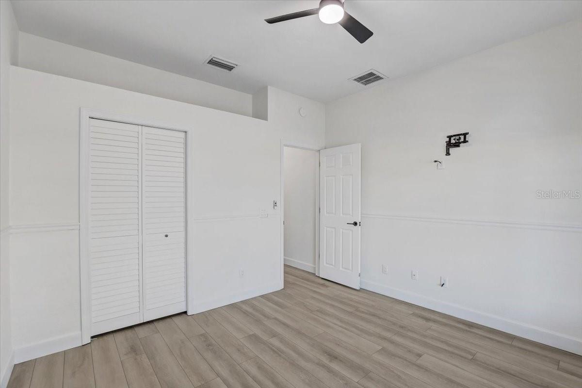 CREEKSIDE PRESERVE - Residential