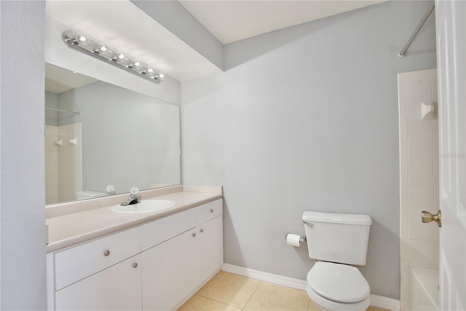 CHARLES TOWNE/PK CENTRAL CONDO - Residential Lease