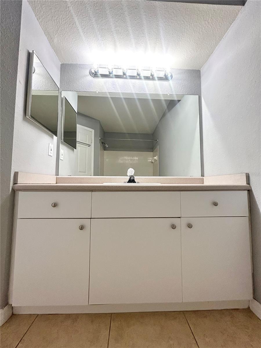 CHARLES TOWNE/PK CENTRAL CONDO - Residential Lease