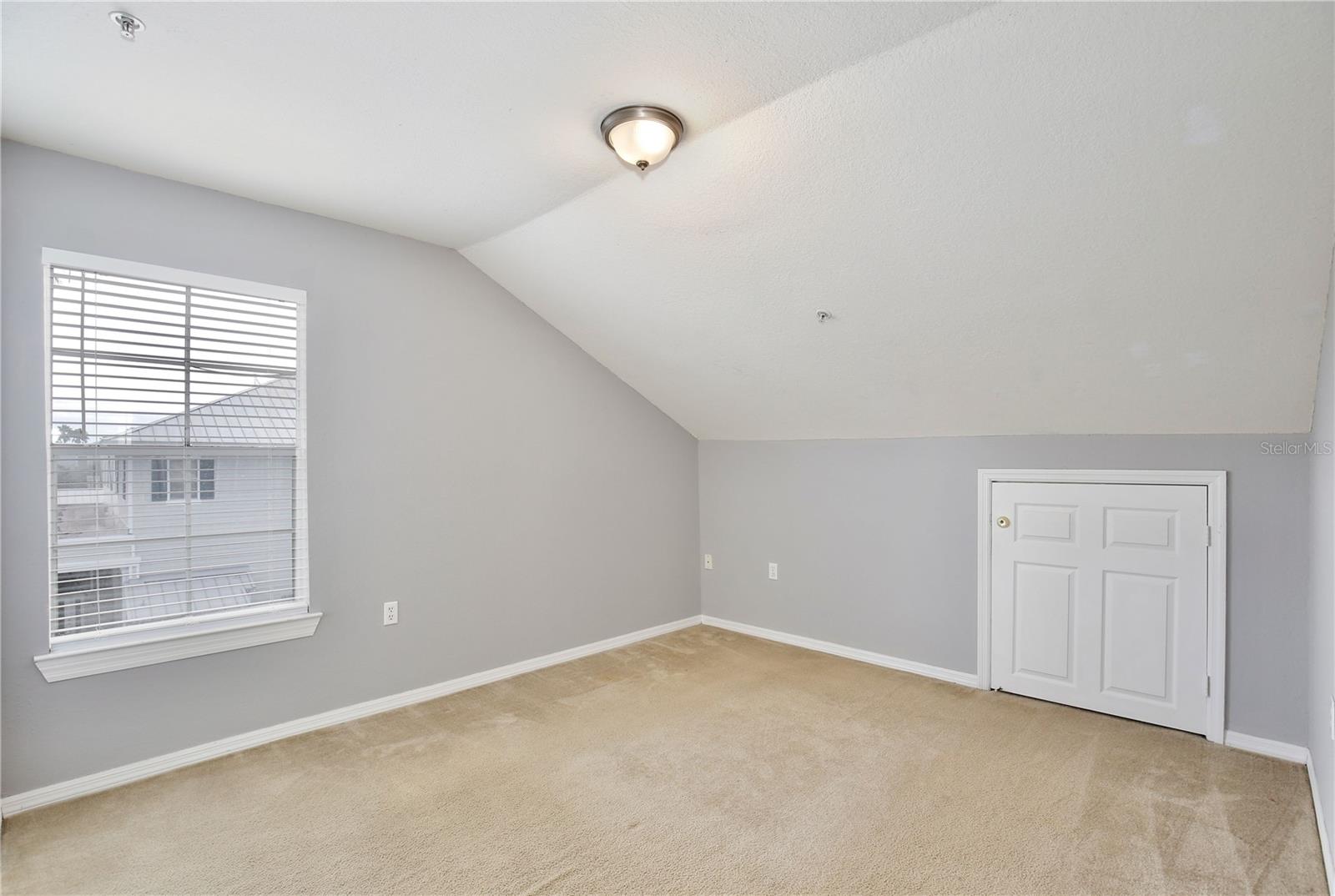 CHARLES TOWNE/PK CENTRAL CONDO - Residential Lease