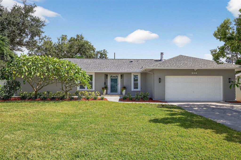 Photo of 200 NW Madison Circle, St Petersburg, FL 33702 (MLS # P4936576)