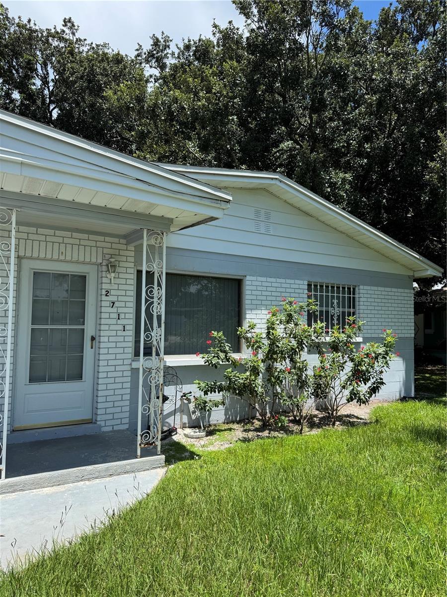 Nestled in the heart of West Tampa, this updated 2-bed, 1-bath home offers a warm, inviting layout with a modern kitchen, stainless steel appliances, in-unit laundry, and a covered lanai for enjoying Florida’s year-round sunshine. The location is a true standout — just minutes from Downtown, Armature Works, and the Riverwalk, with quick access to I-275, Dale Mabry, and other main roads for an easy commute in any direction. Tampa General, St. Joseph’s, and other major hospitals are only a short drive away, making this spot ideal for healthcare professionals or anyone seeking a vibrant, convenient place to call home.