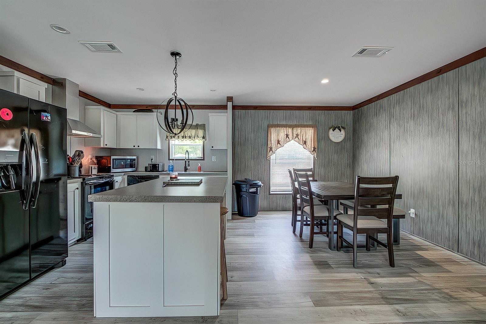 CASONS INGLIS ACRES - Residential