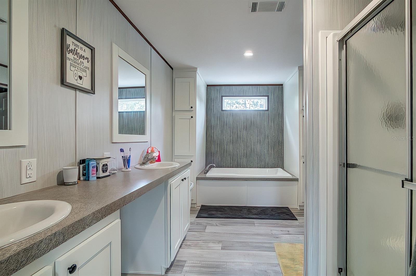 CASONS INGLIS ACRES - Residential