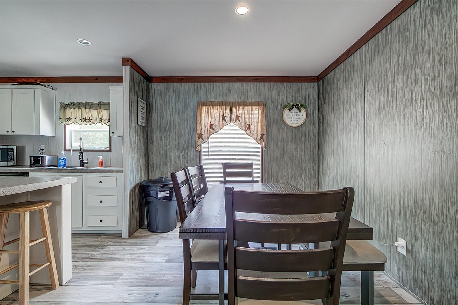 CASONS INGLIS ACRES - Residential