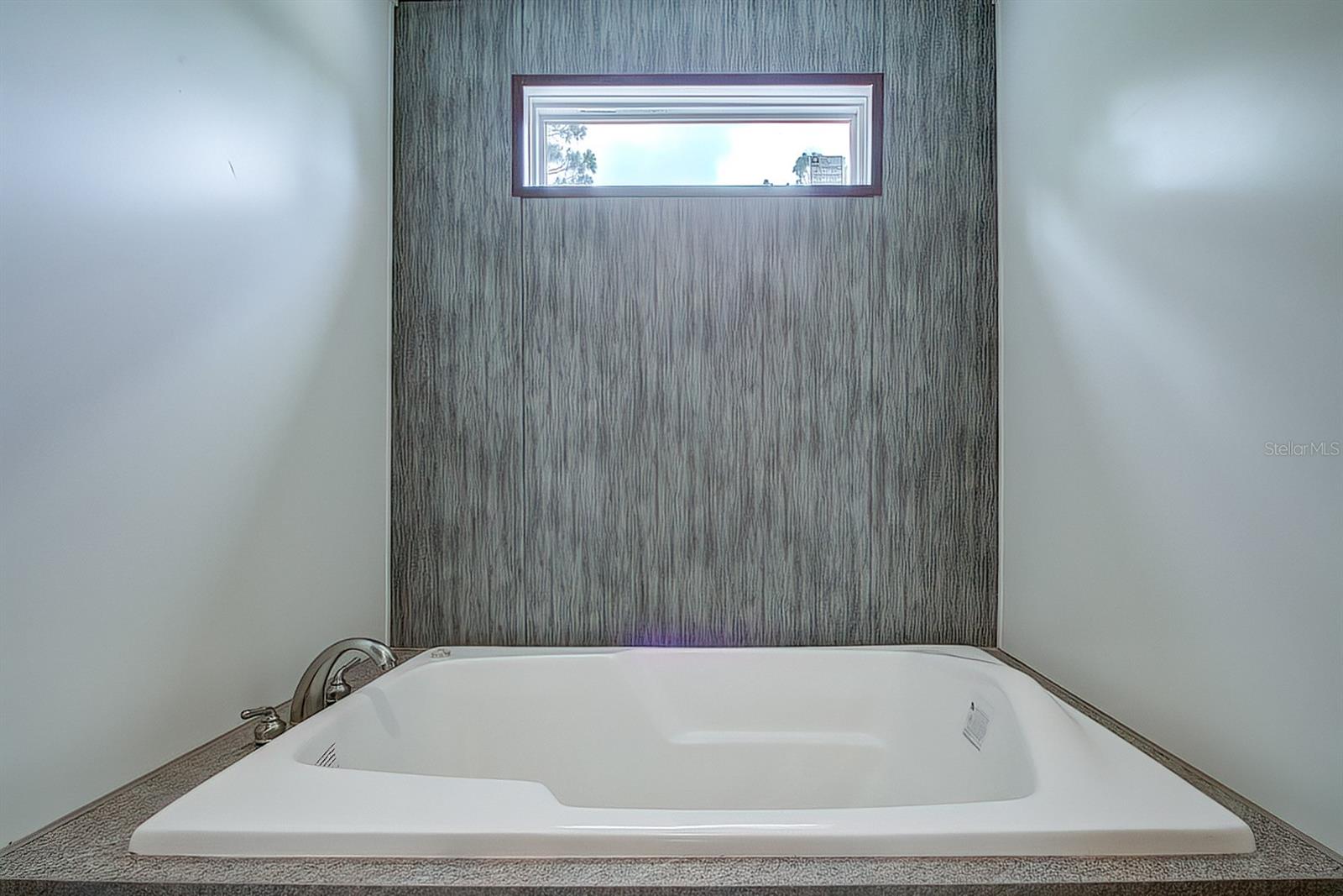 CASONS INGLIS ACRES - Residential