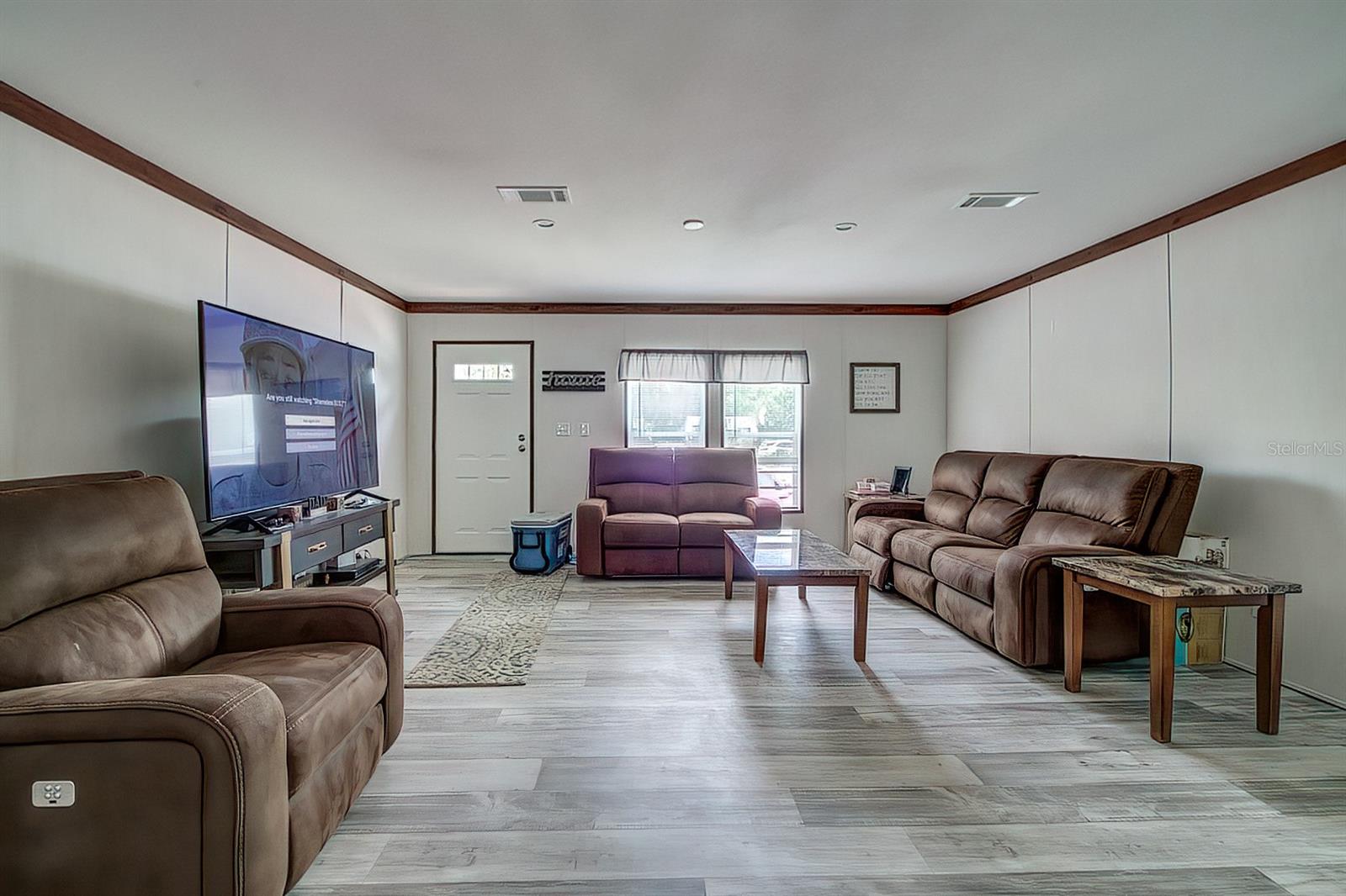 CASONS INGLIS ACRES - Residential