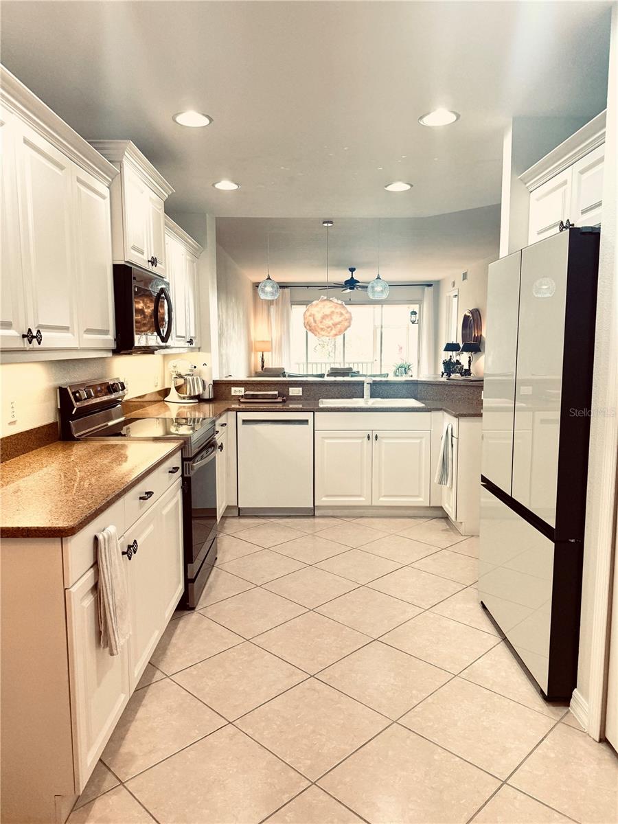 HARBORAGE ON BRADEN RIVER III PH III - Residential