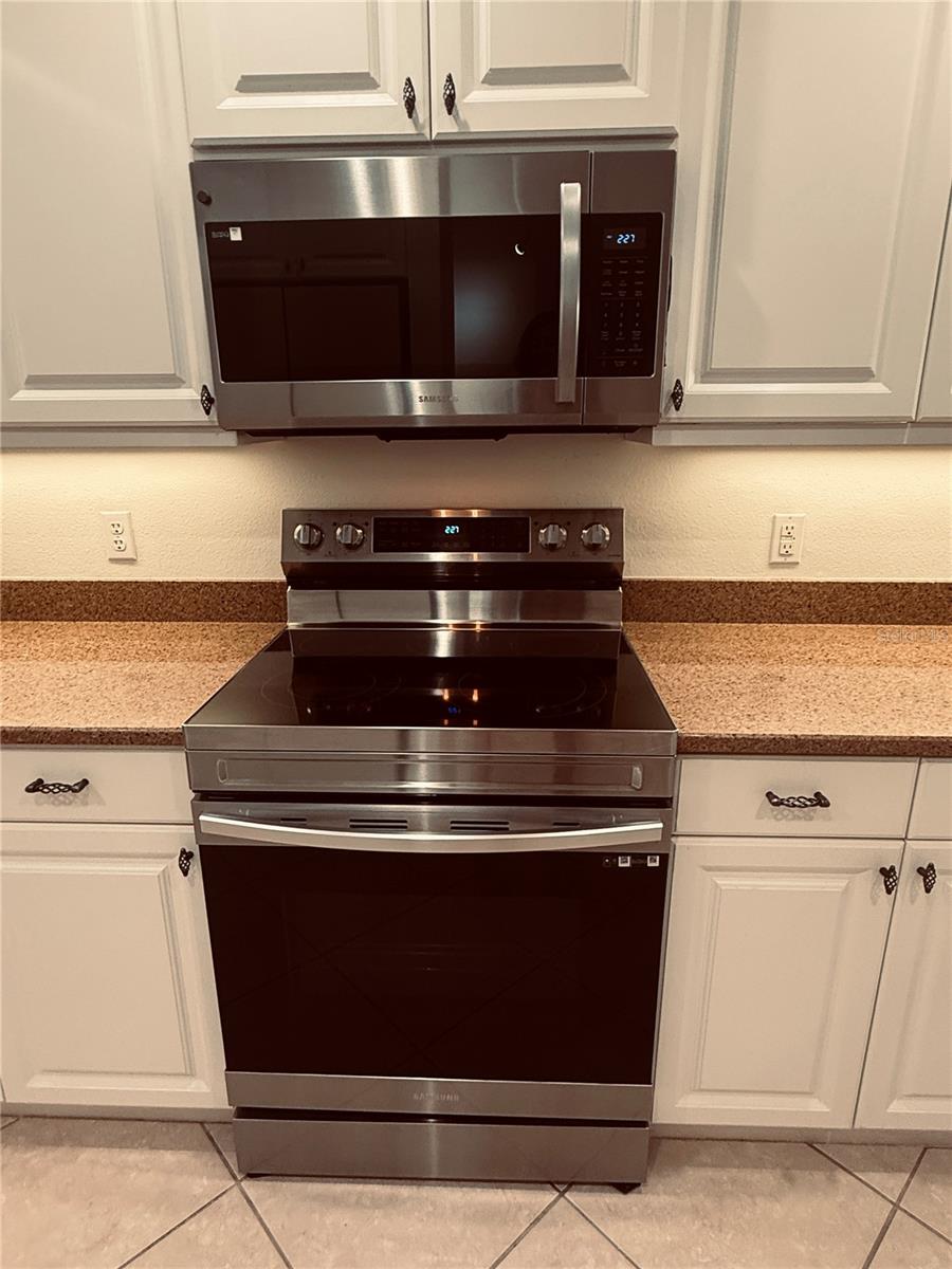 HARBORAGE ON BRADEN RIVER III PH III - Residential