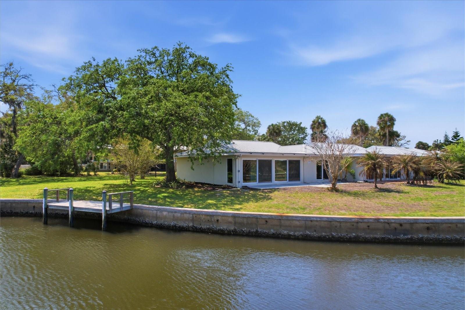 THE BAY VILLAS - Residential