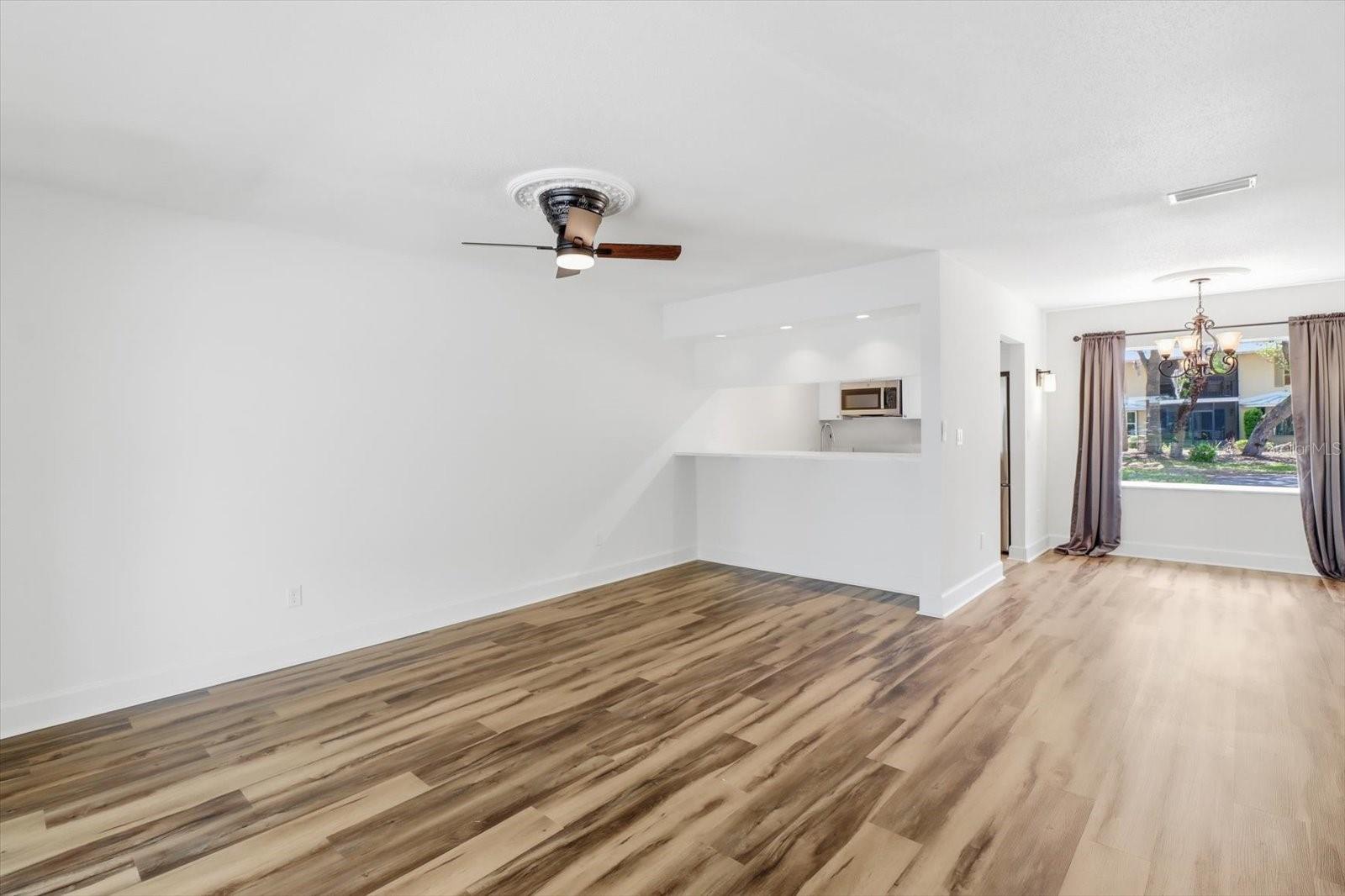 THE BAY VILLAS - Residential