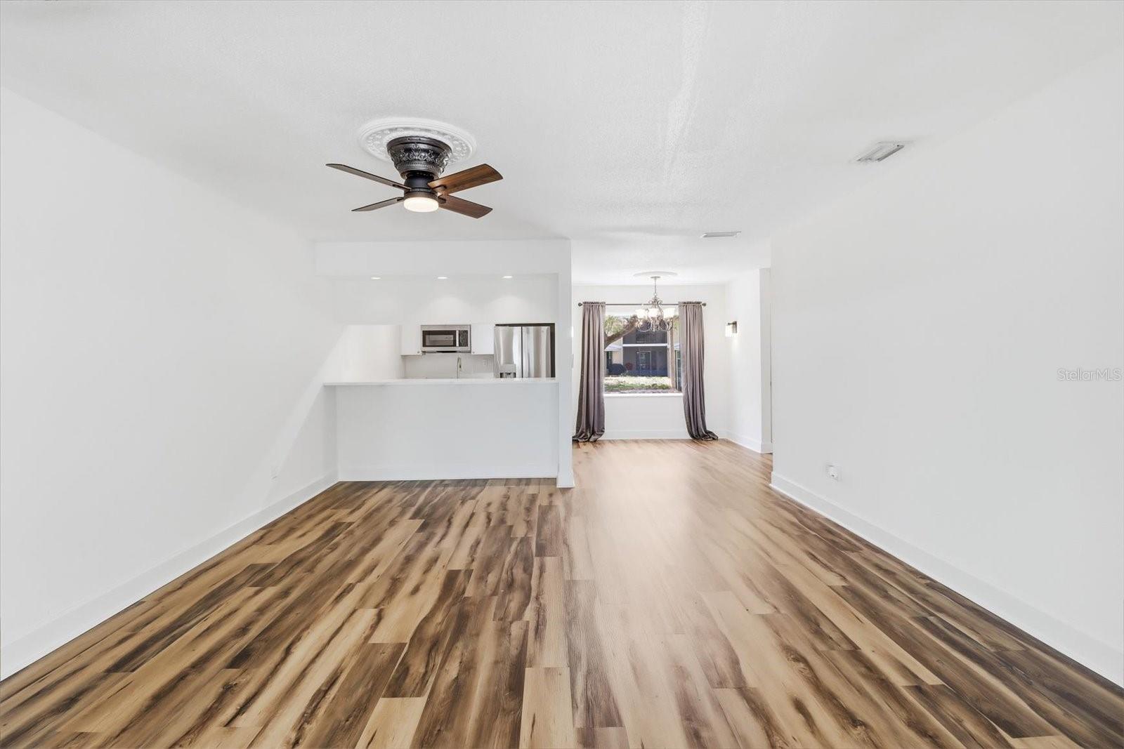 THE BAY VILLAS - Residential