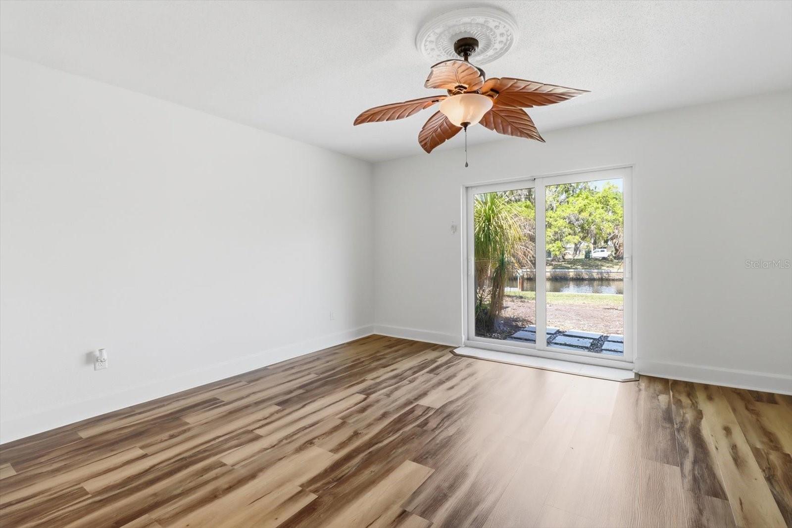 THE BAY VILLAS - Residential