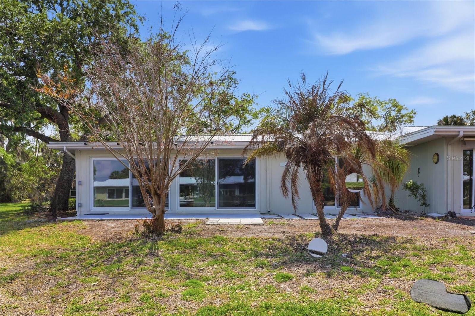 THE BAY VILLAS - Residential